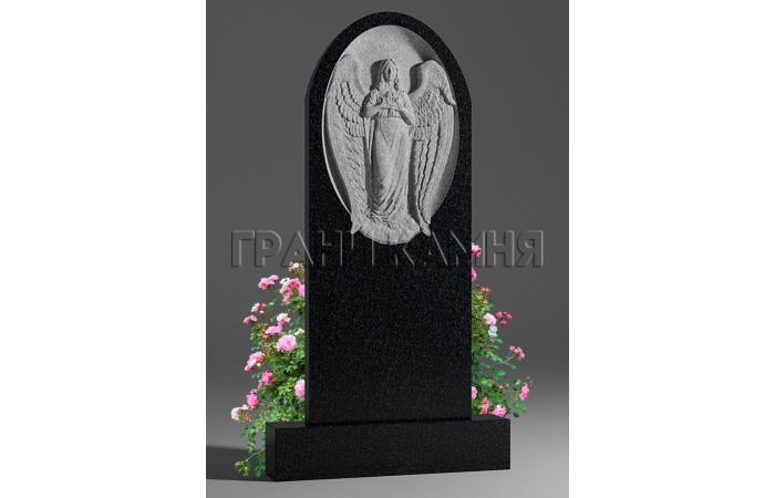 Вертикальный гранитный памятник резной с ангелом № 148/10