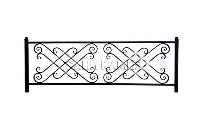 Металлическая оградка на кладбище №35