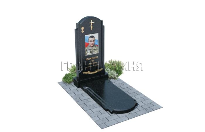 Вертикальный гранитный памятник военнослужащему резной ПДВ №6