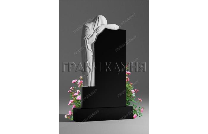 Вертикальный гранитный памятник резной со скорбящей женщиной № 26/10